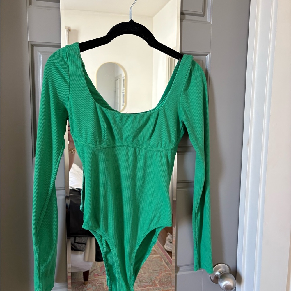 Princess Polly Bodysuit - Picture 2 of 4
